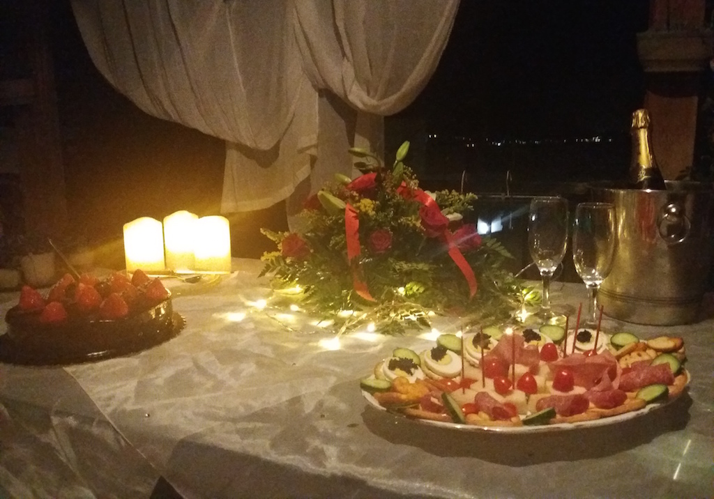 2017 Plaka wedding proposal