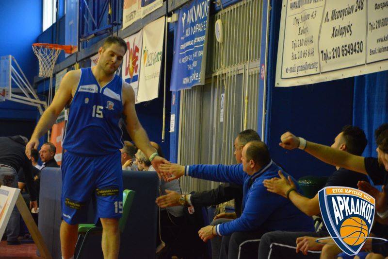 Tzougarakis me xolargo2