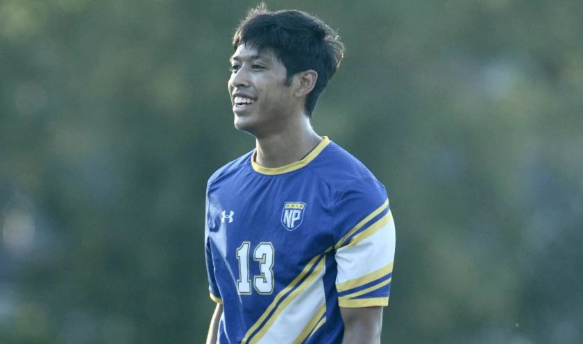 Διπλή… “ερυθρόλευκη” επιθετική κίνηση