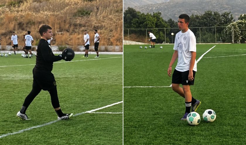 Δύο παιδιά του Φοίνικα με την πρώτη ομάδα